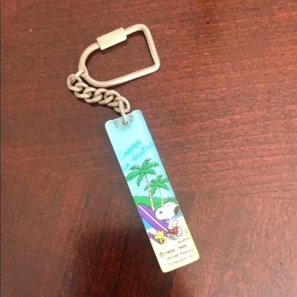 Vintage Snoopy Surfing Keychain - Picture 1 of 3
